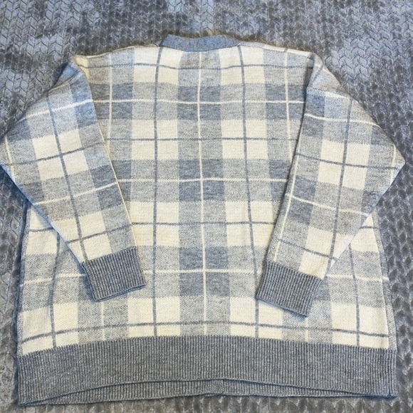 Dreamers by Debut button down cardigan. Heather Gray & White Plaid. Sz M/L. - Picture 11 of 12